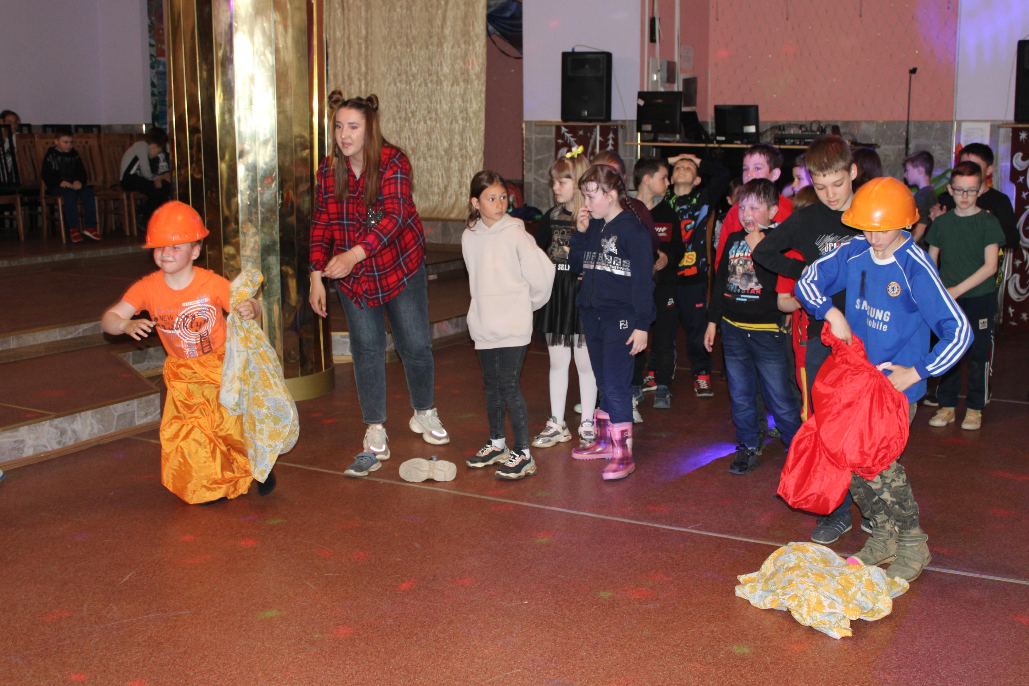 «Ура каникулы»