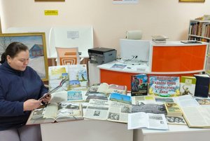 Книжно–иллюстрированная выставка «И решали судьбы мира битвы этих дней...»