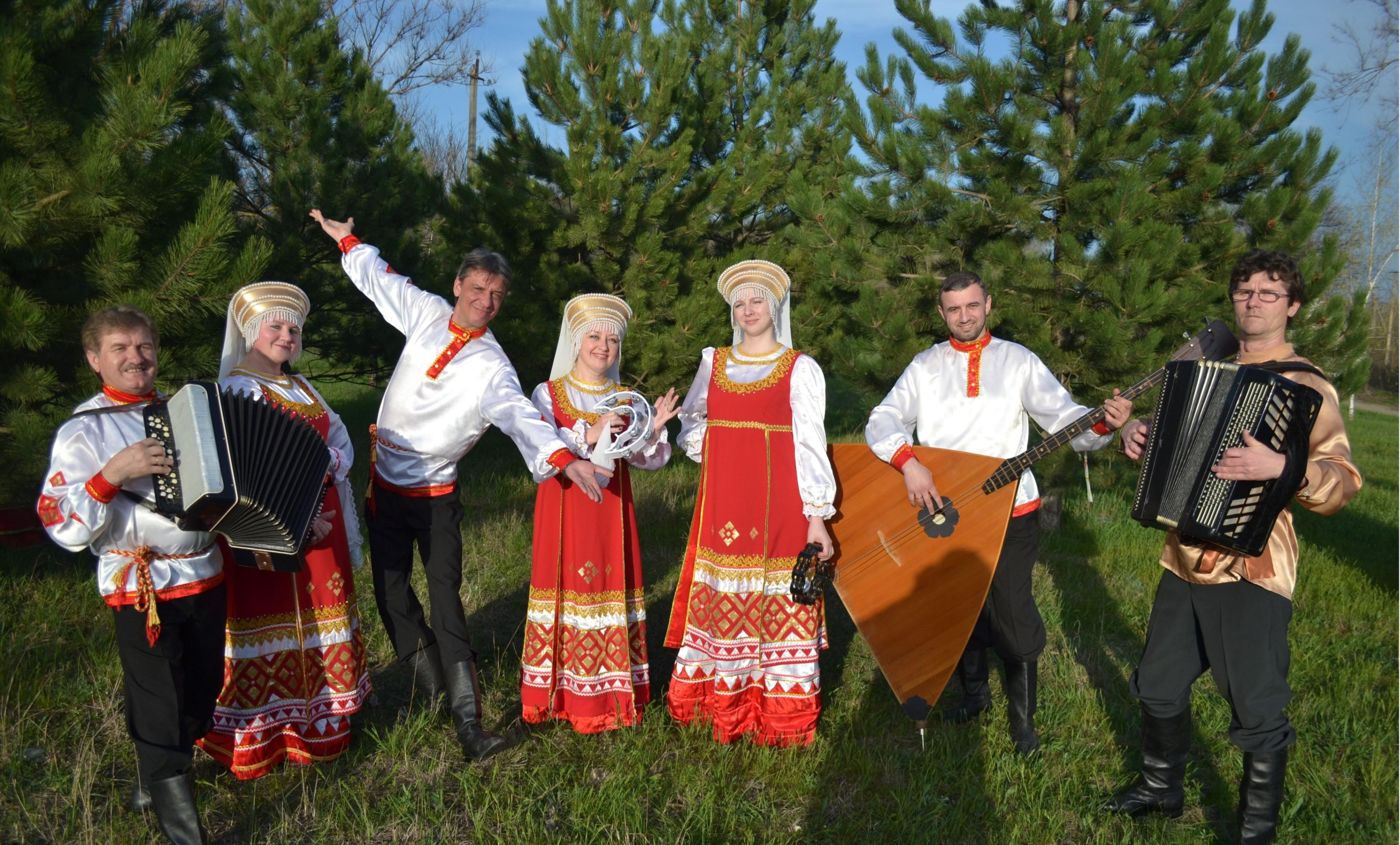 Смотр «народных» коллективов