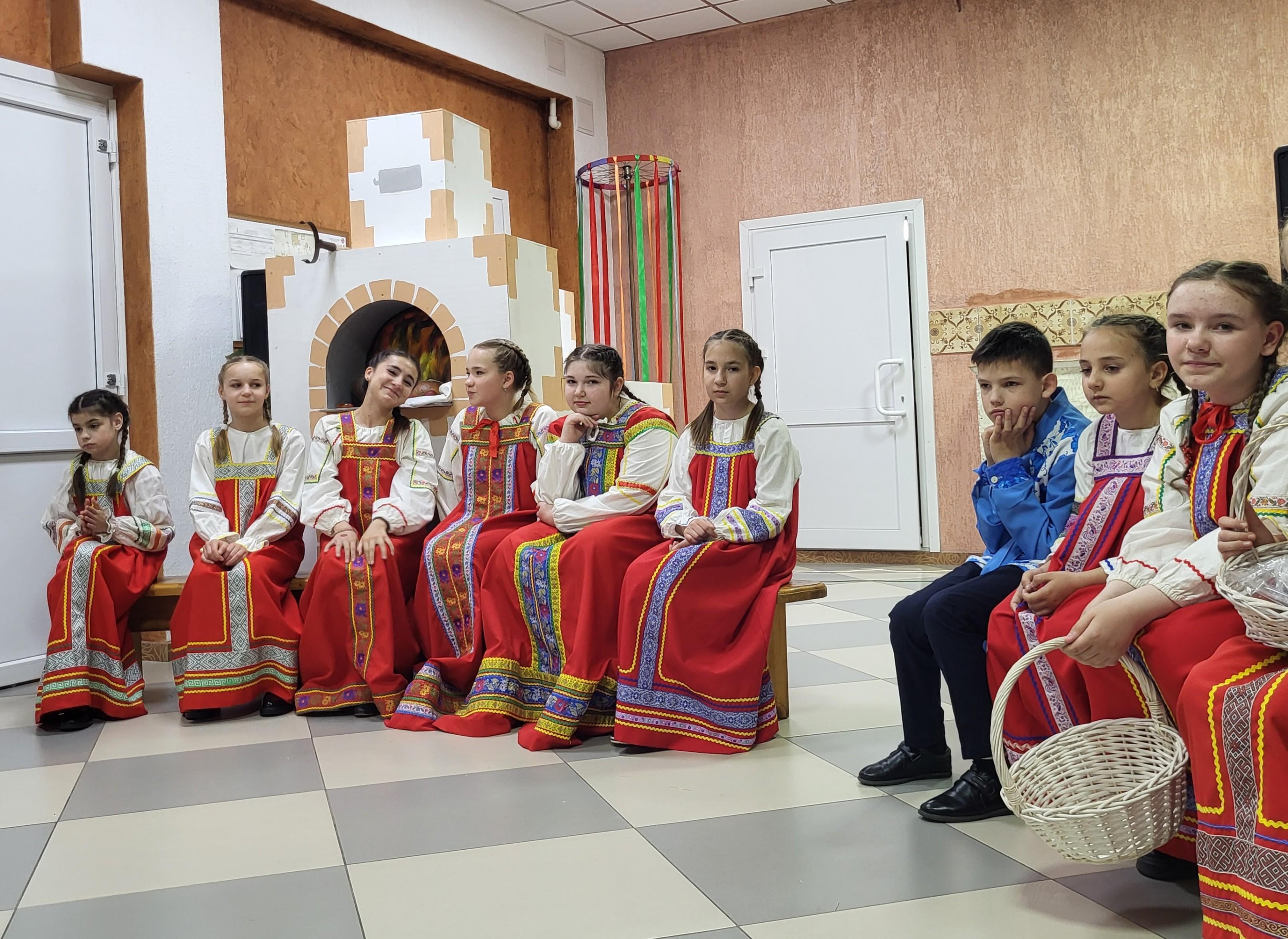 Познавательная интерактивная программа «История русской песни»