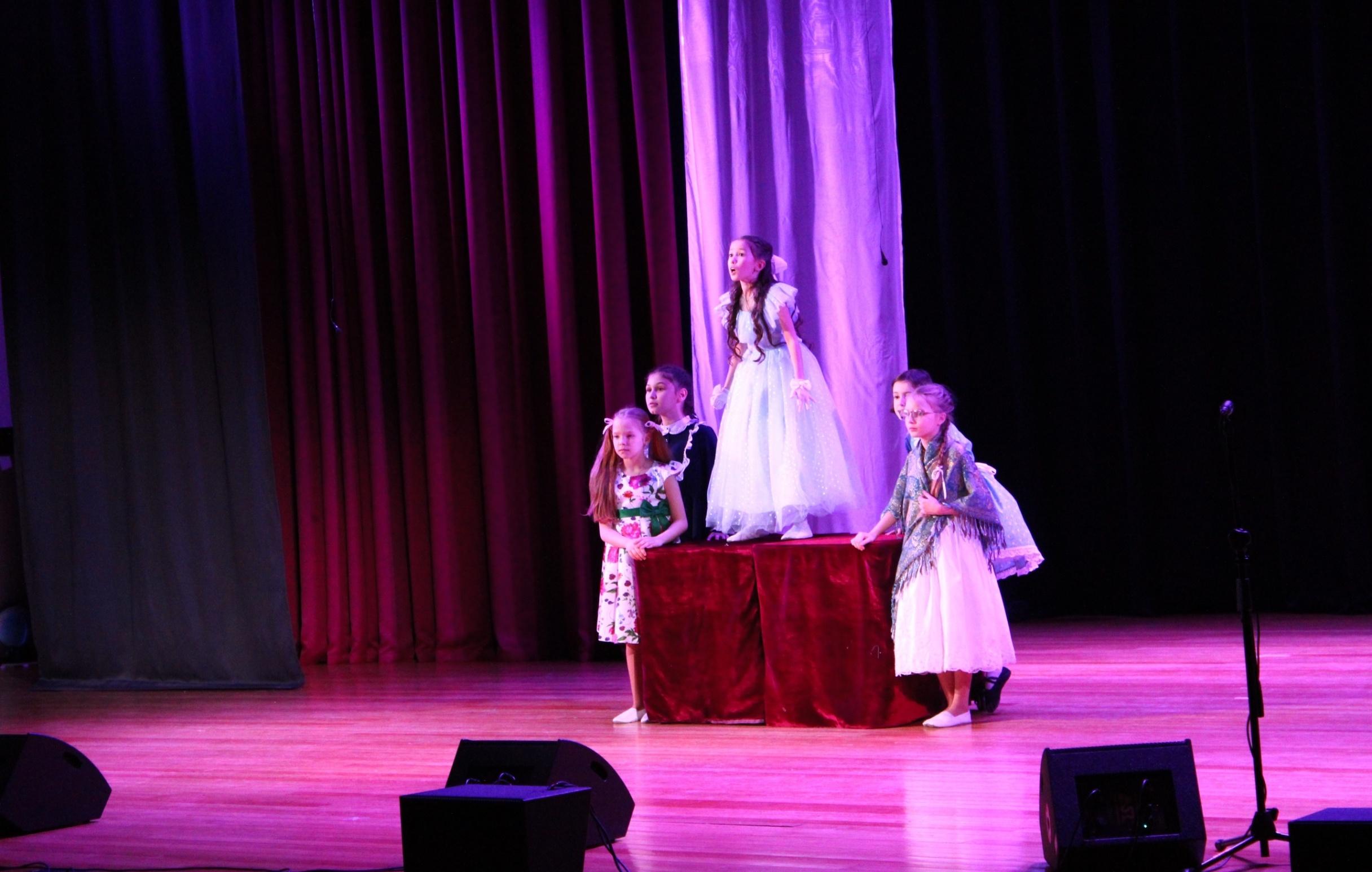 Музыкальный спектакль «Лутоня»