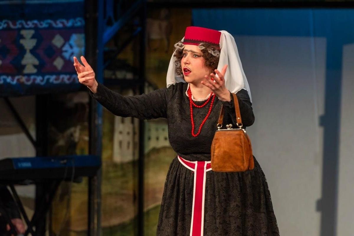 Спектакль «Ханума»