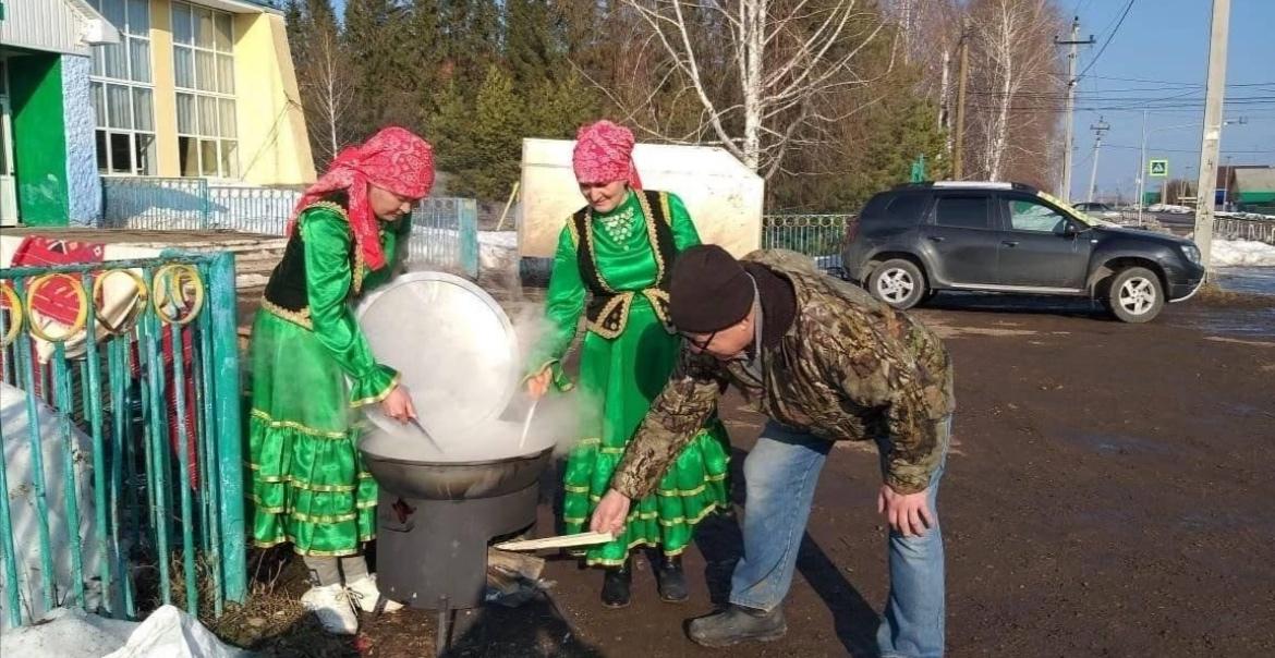 Праздник «Карга боткасы»