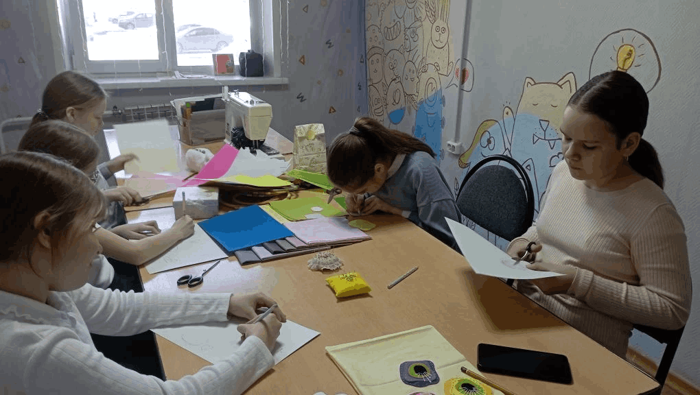 Мастер-класс «Птицы из газетных трубочек»