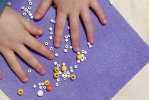 Урок плетения из бисера