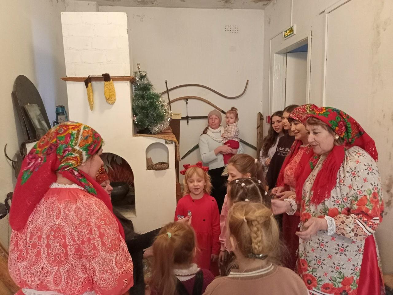 «Хочу все знать». Быт народов России.