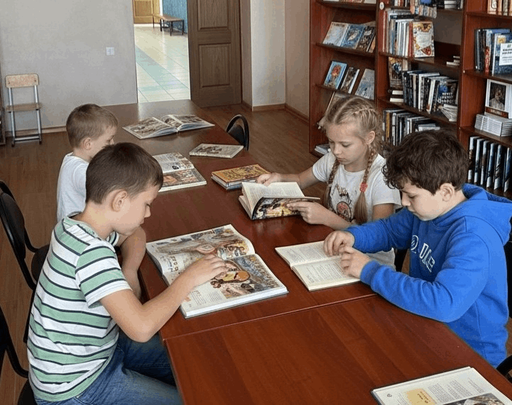 Громкие чтения «По страницам книг»