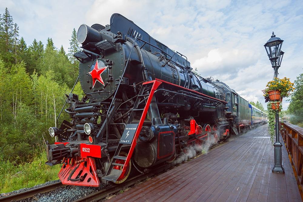 Достопримечательности. Ретропоезд «Рускеальский экспресс»
