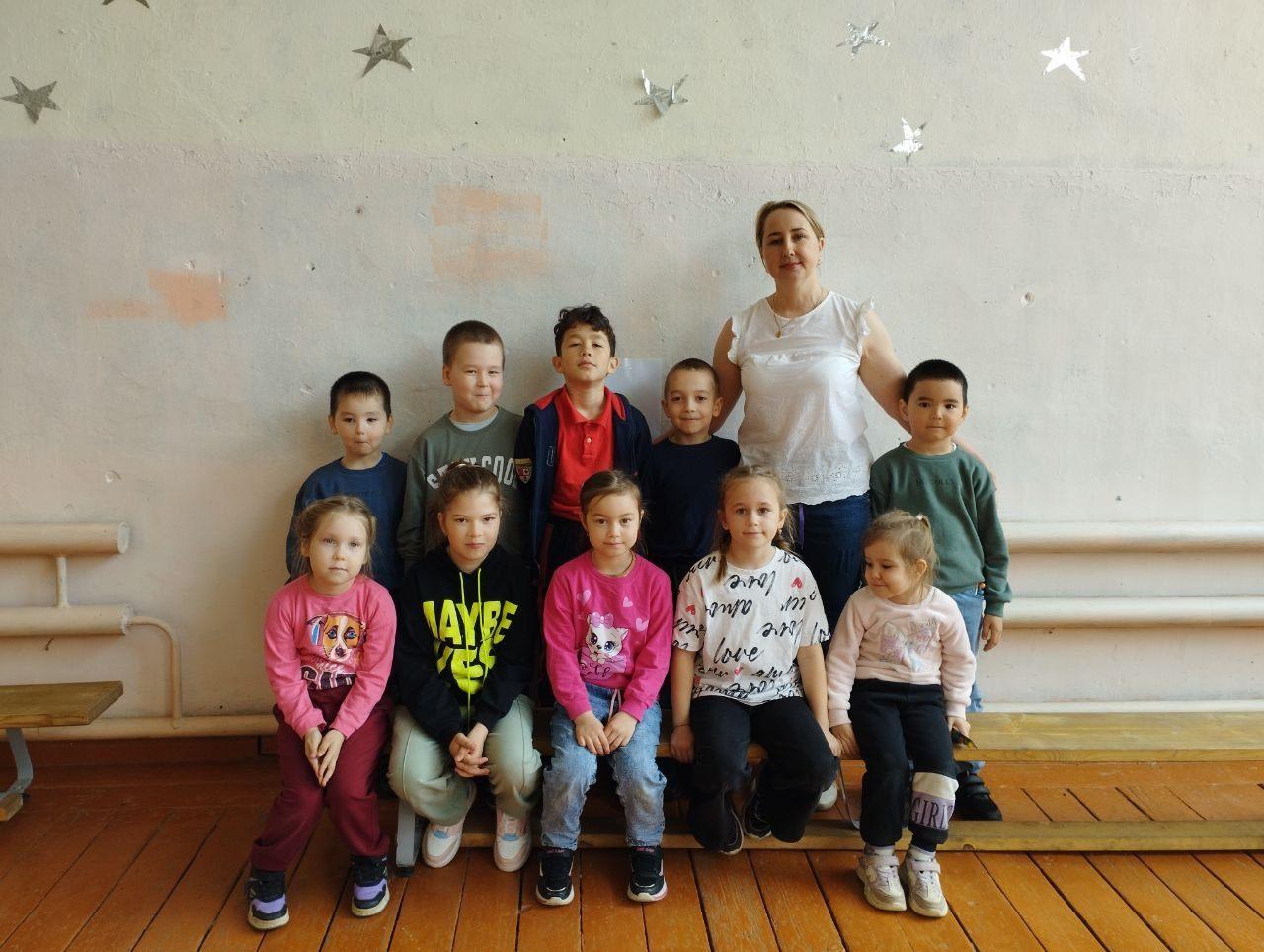 Игровая программа«Веселая семейка»