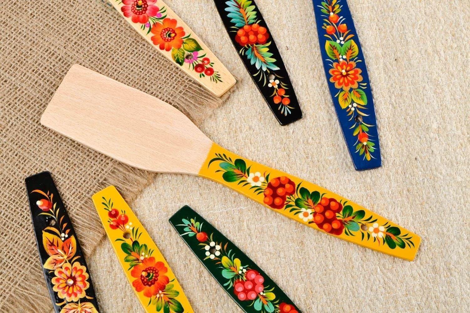 Мастер-класс «Роспись деревянной кухонной лопатки»