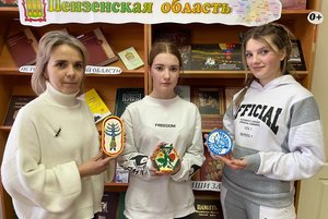 Мастер-класс «Роспись по тарелочкам»