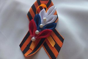 Мастер-класс «Брошь к празднику»