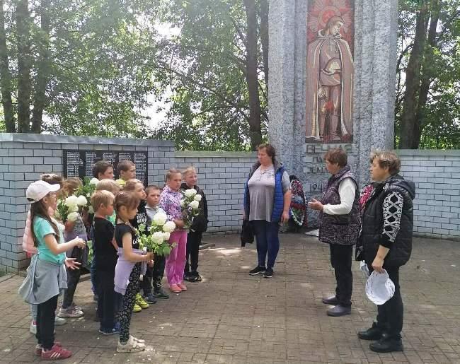 Мы этой памяти верны
