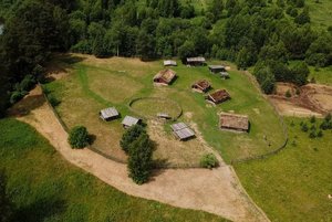 Экспозиция «Славянская деревня X века»