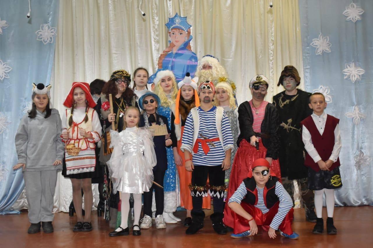 Программа «Встреча у новогодней елки!»