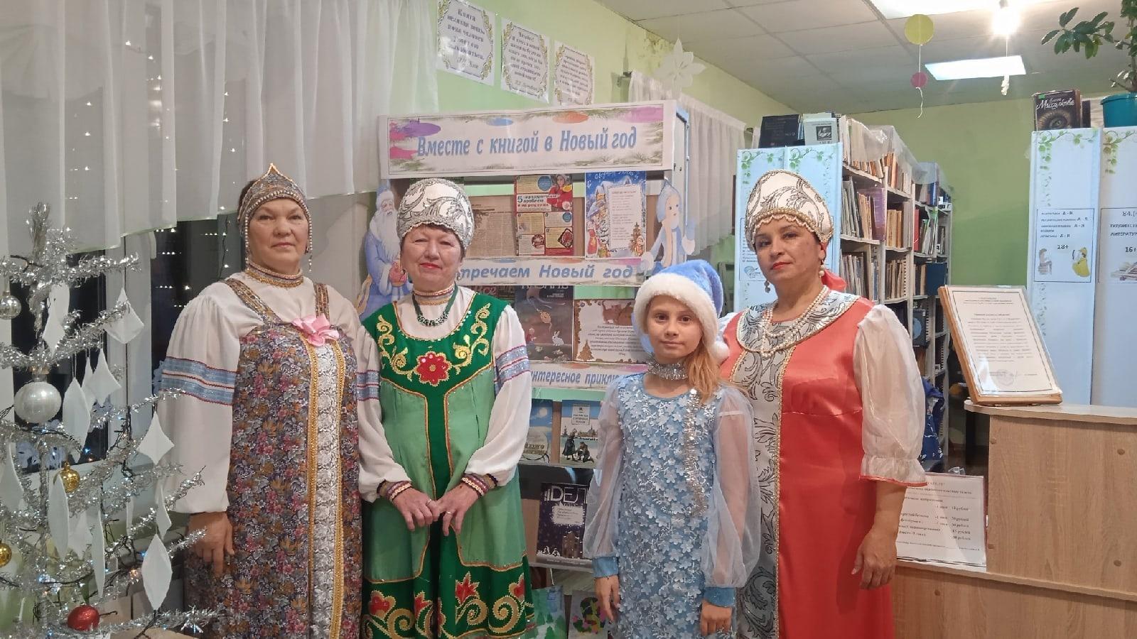 «Скоро, скоро Новый год - свечи, ёлки, хоровод»