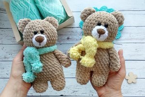 Мастер-класс по вязанию брелоков из пряжи «Плюшевый мир»