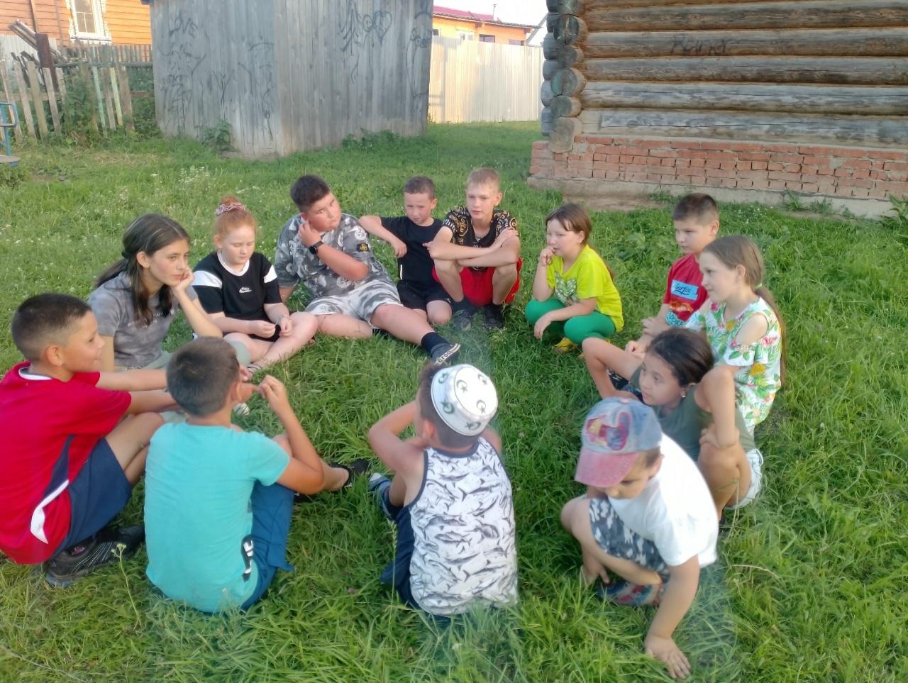 Летняя акция «Читающий двор»