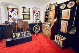 Выставка «Топ 100 + 5»