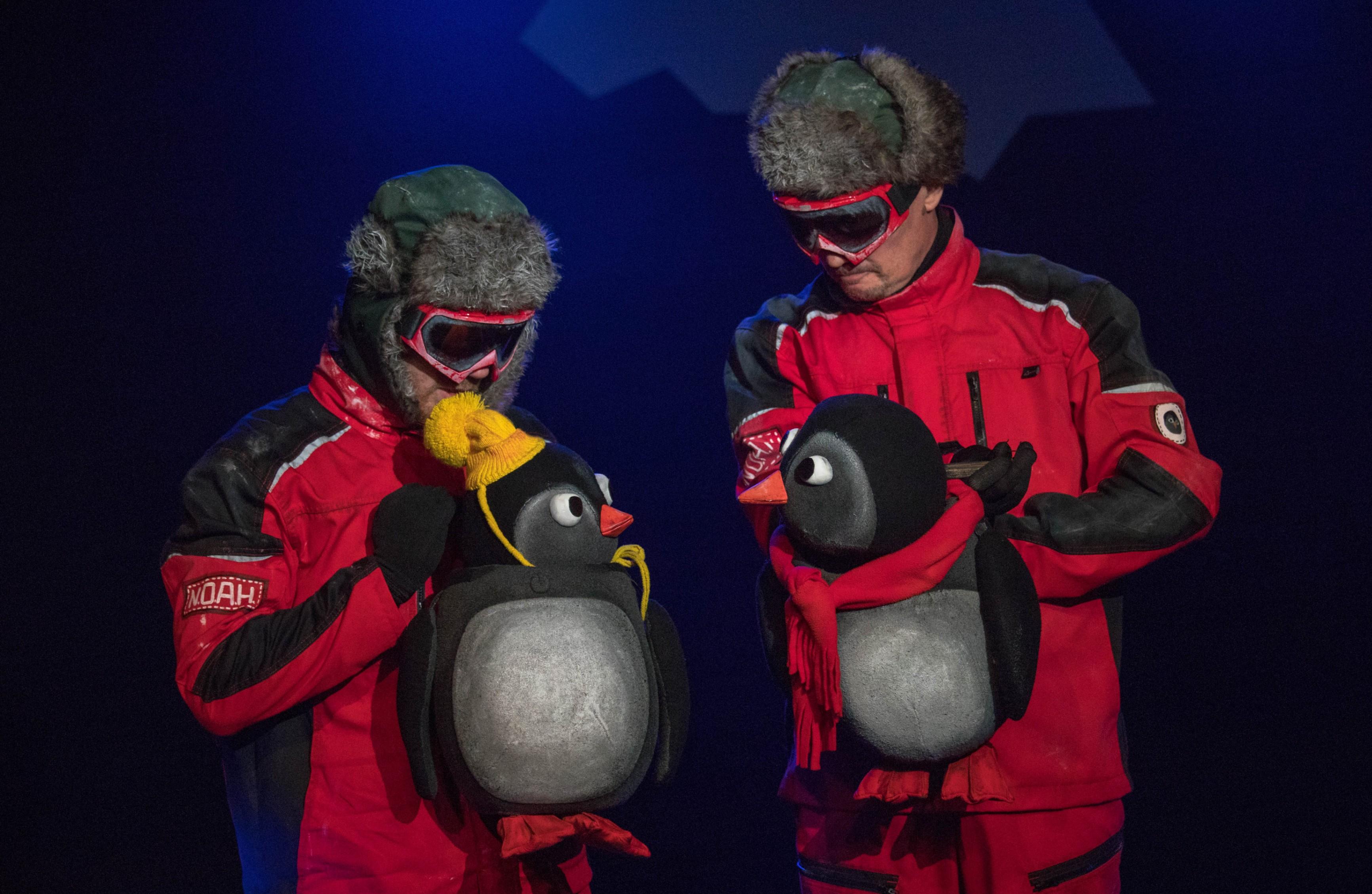 Спектакль «Ковчег отходит ровно в восемь»