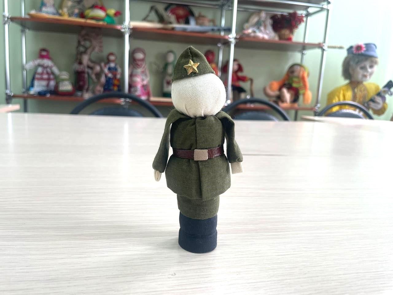 Мастер-класс «Кукла-скрутка «Солдат»