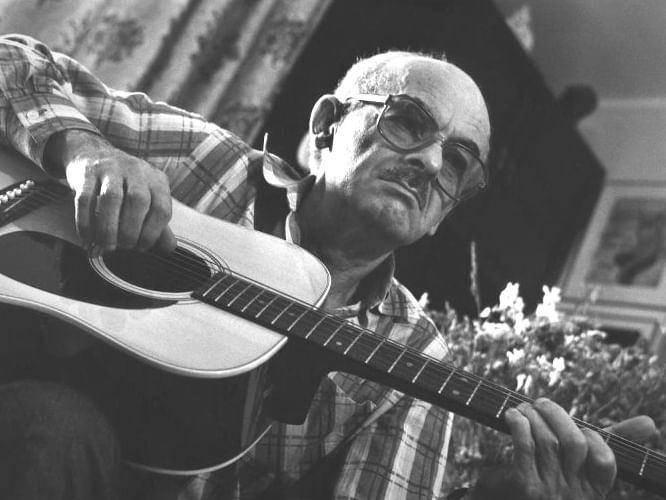 Спектакль «Надежды маленький оркестрик»