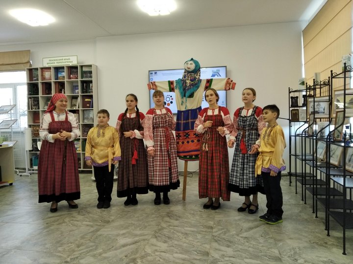 Библионочь «Русский хоровод: танцуй пока молодой»