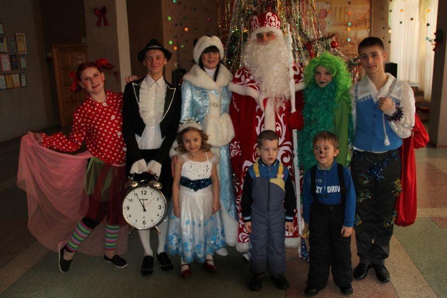 Музыкально-развлекательная прогамма «Новогодние огоньки»