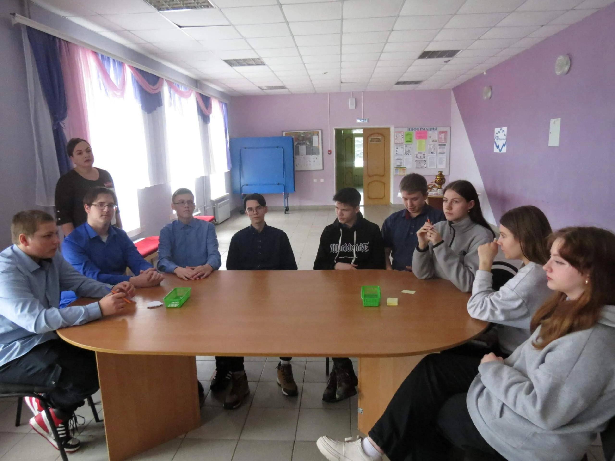 Информационная акция «Две ступени, ведущие вниз - это курение и алкоголизм»