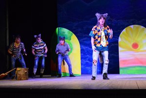 Спектакль «Золотой цыпленок»