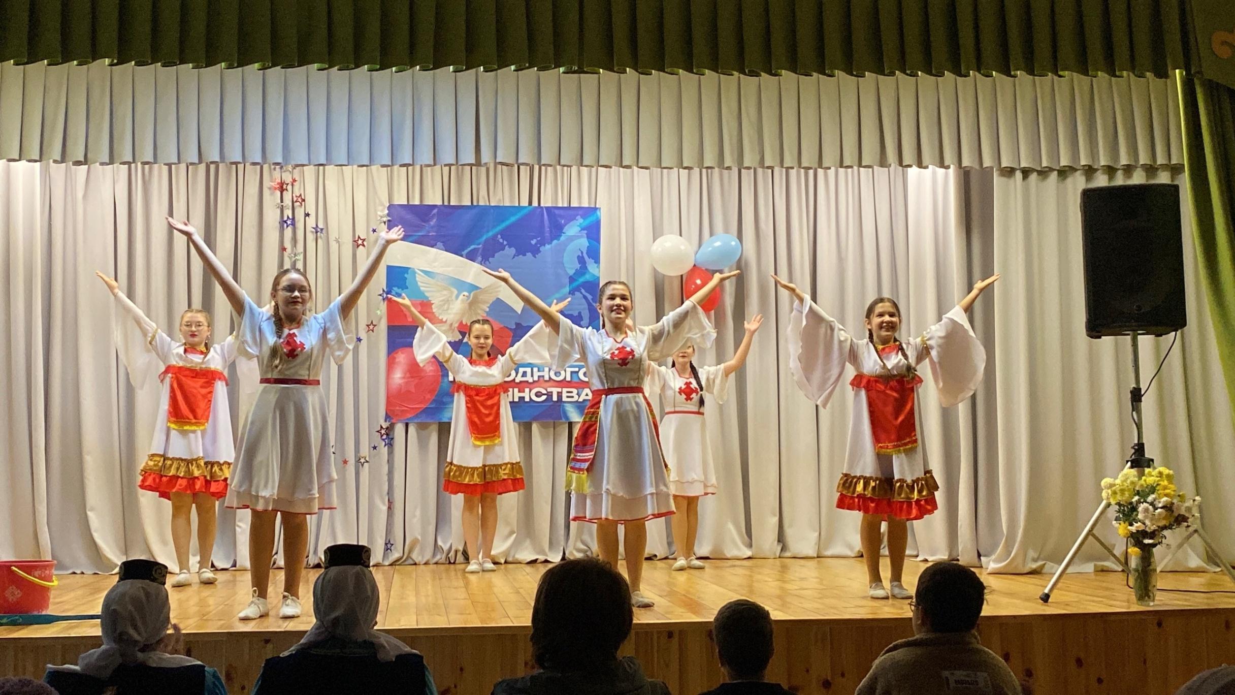 «Все для тебя–мама!»концерт посвященный Дню Матери