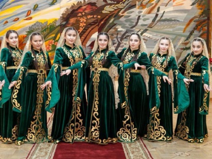 Национальный костюм чеченки