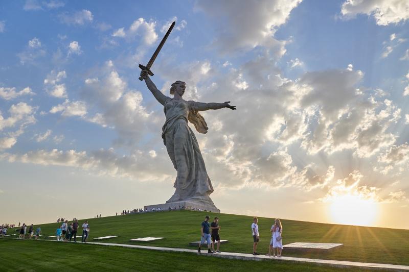 Выставка «Живая история: от войны до Победы»