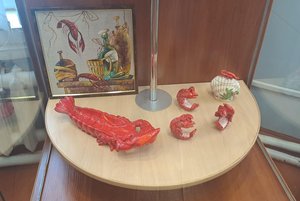 Выставка «Раки в искусстве: сувенирная коллекция»