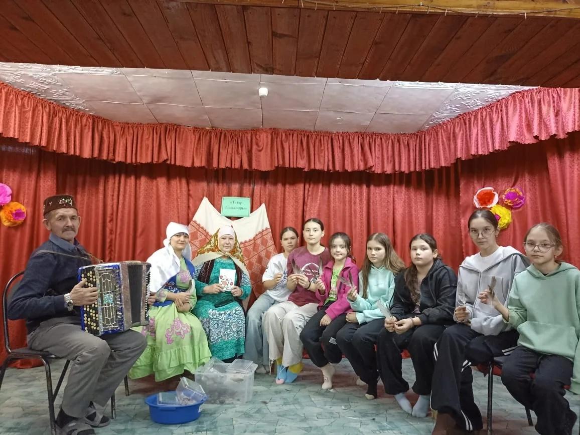 Программа «Фольклорные посиделки»