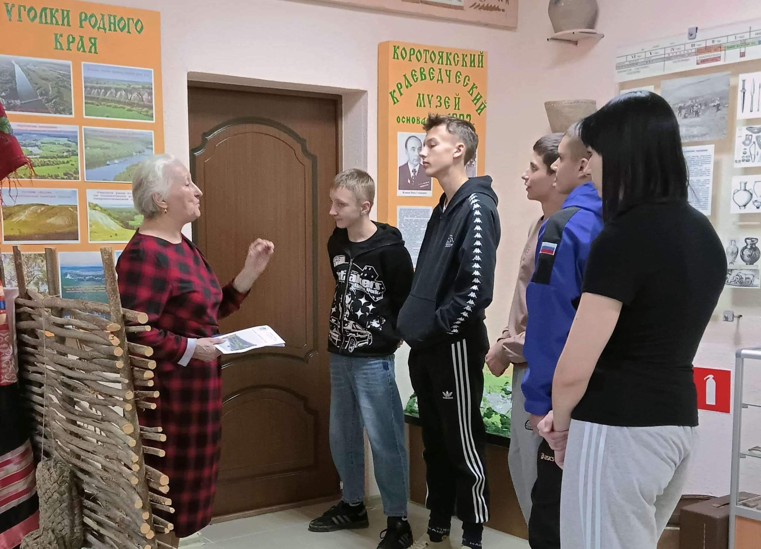 Командная познавательно-игровая программа «Всему начало здесь, в краю моем родном»