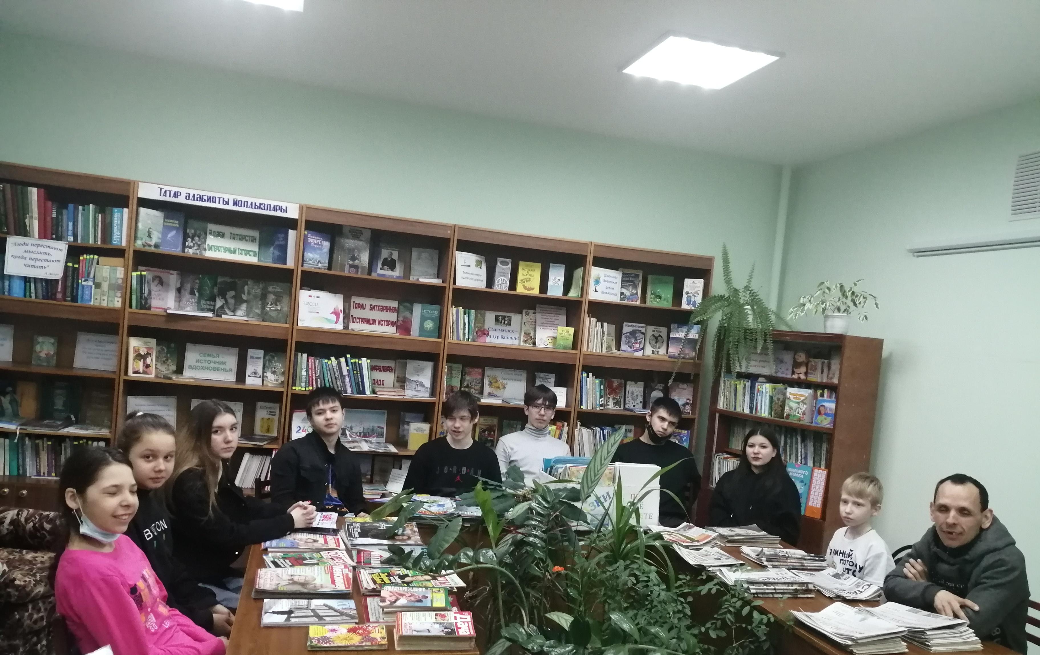 Информационный час «Здоровая молодежь - здоровая нация»