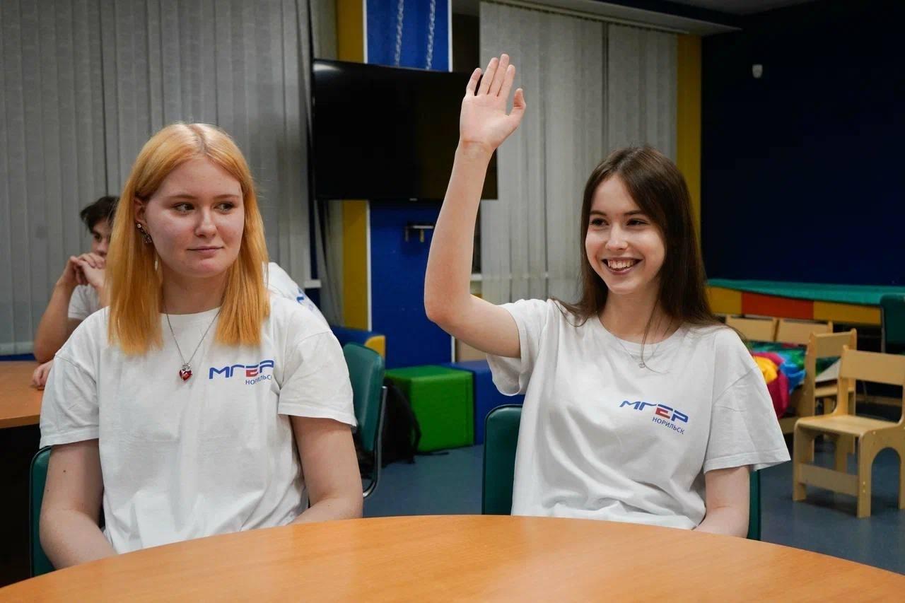 Дедуктивная игра «Темные дела»