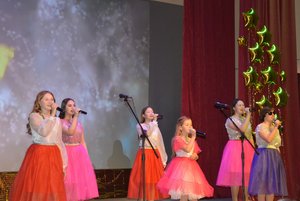 Спектакль «Музыка нас связала»