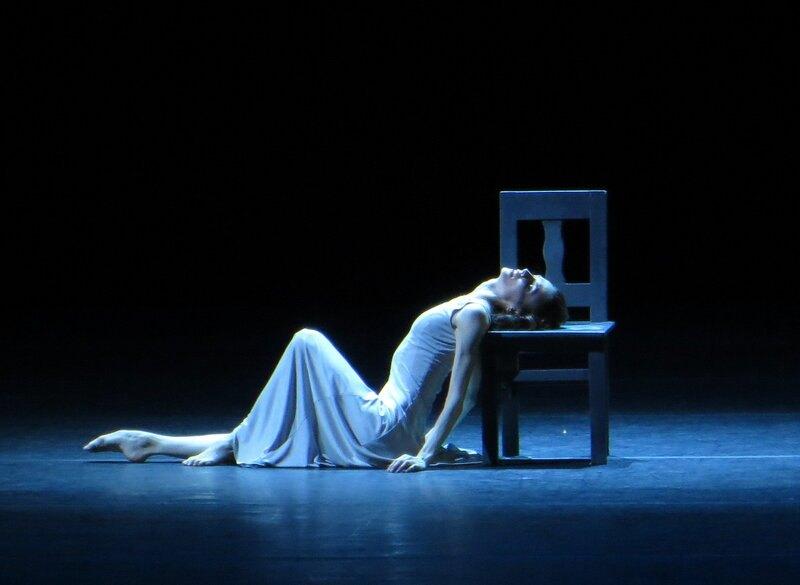 Лекция на тему: « Свет со сцены: Светлана Захарова»