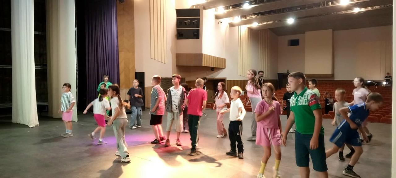 Интеллектуальный турнир «Старт к звездам: эпоха Гагарина в песнях и спорте»