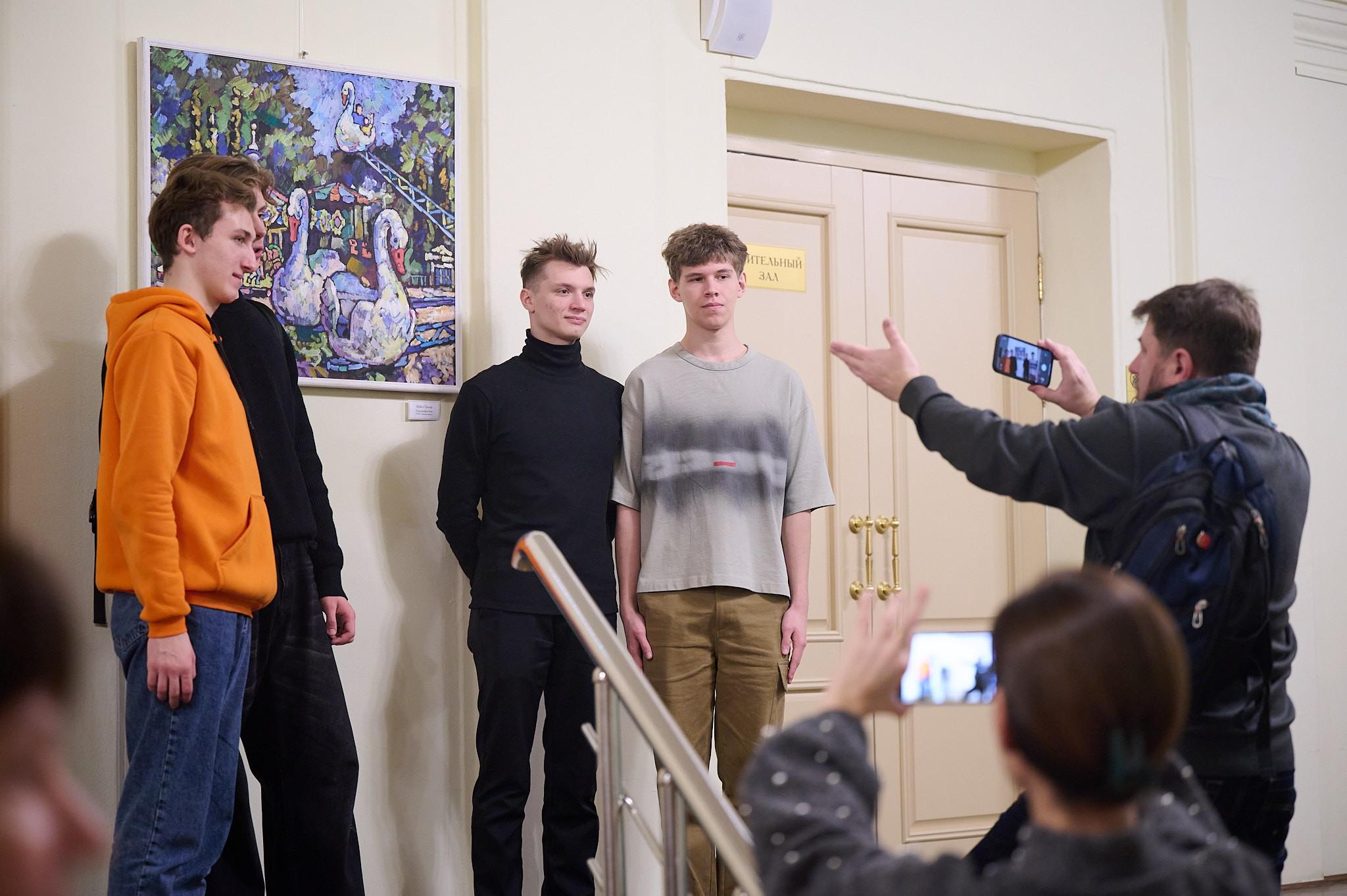 Выставка работ члена Союза художников России Павла Ганжи