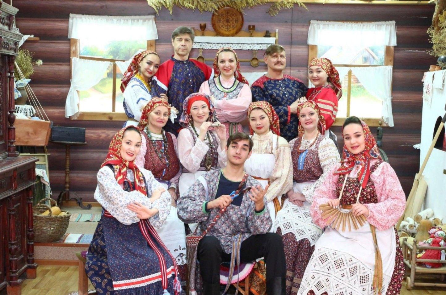 Фольклорная программа «Весело живут там, где обычаи чтут»