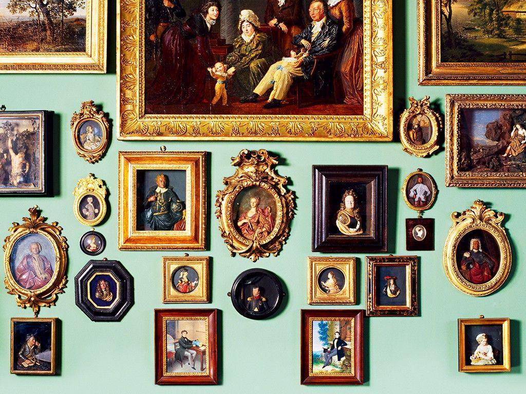 Спектакль «Семейный портрет с посторонним»