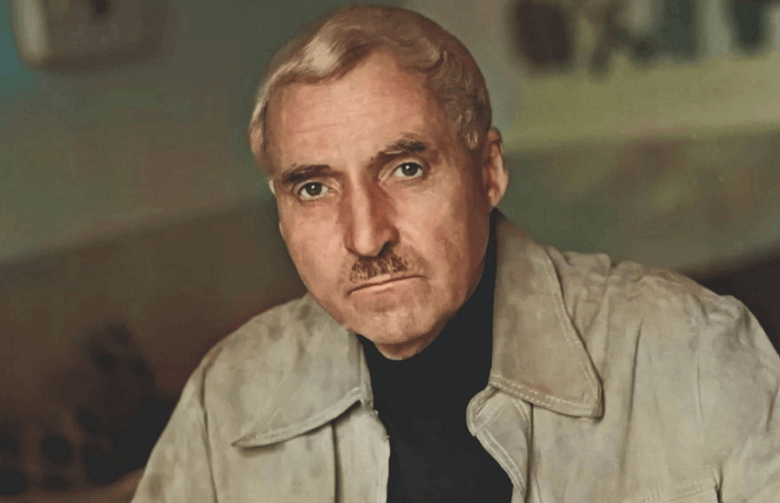 Книжная выставка «Поэт, который пишет с душой»