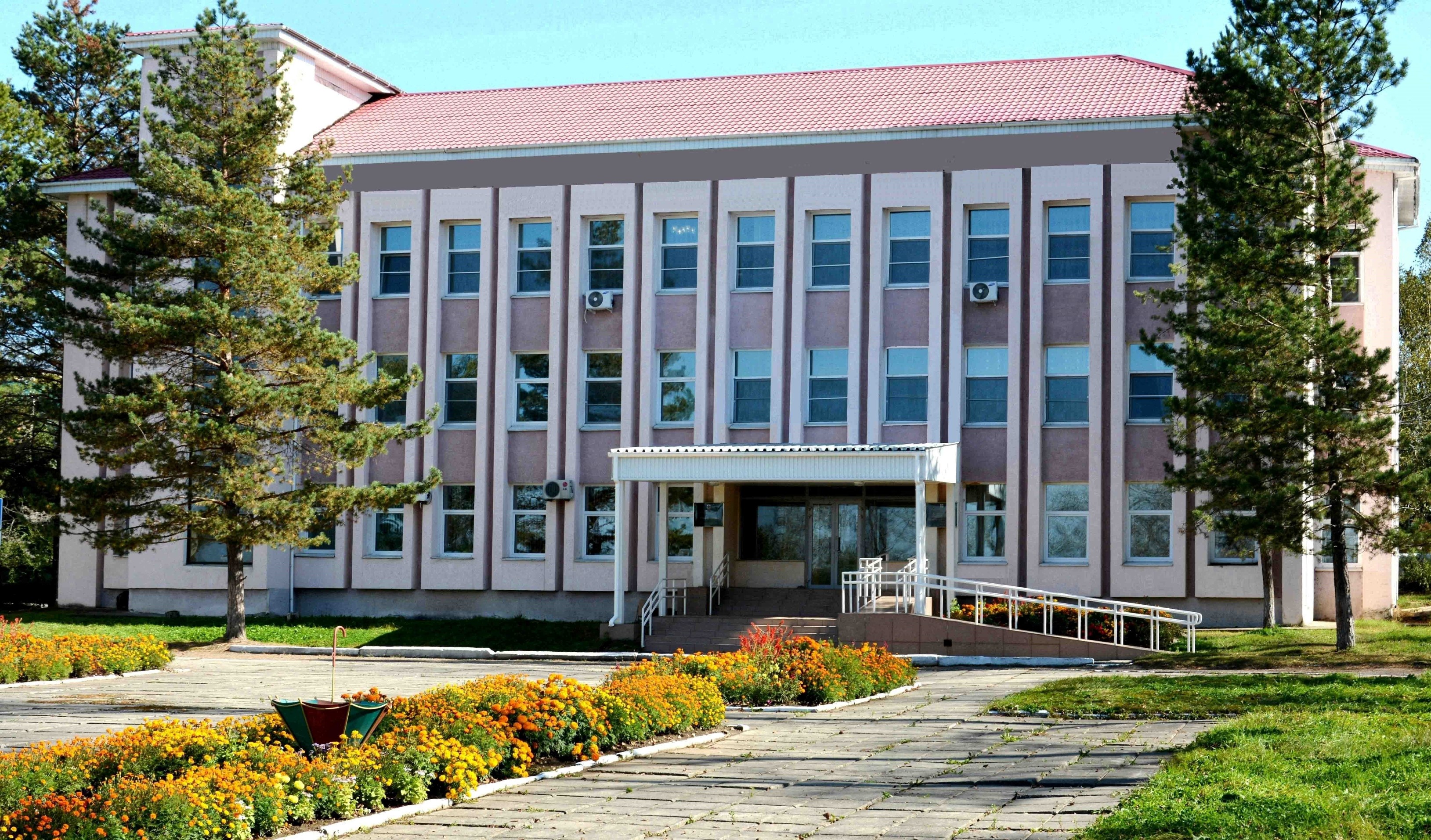 Бикин хабаровский край школа 6. Школа 53 бикин. Школа 23 бикин. Школа 6 бикин. Хабаровский край город бикин школа номер 6.
