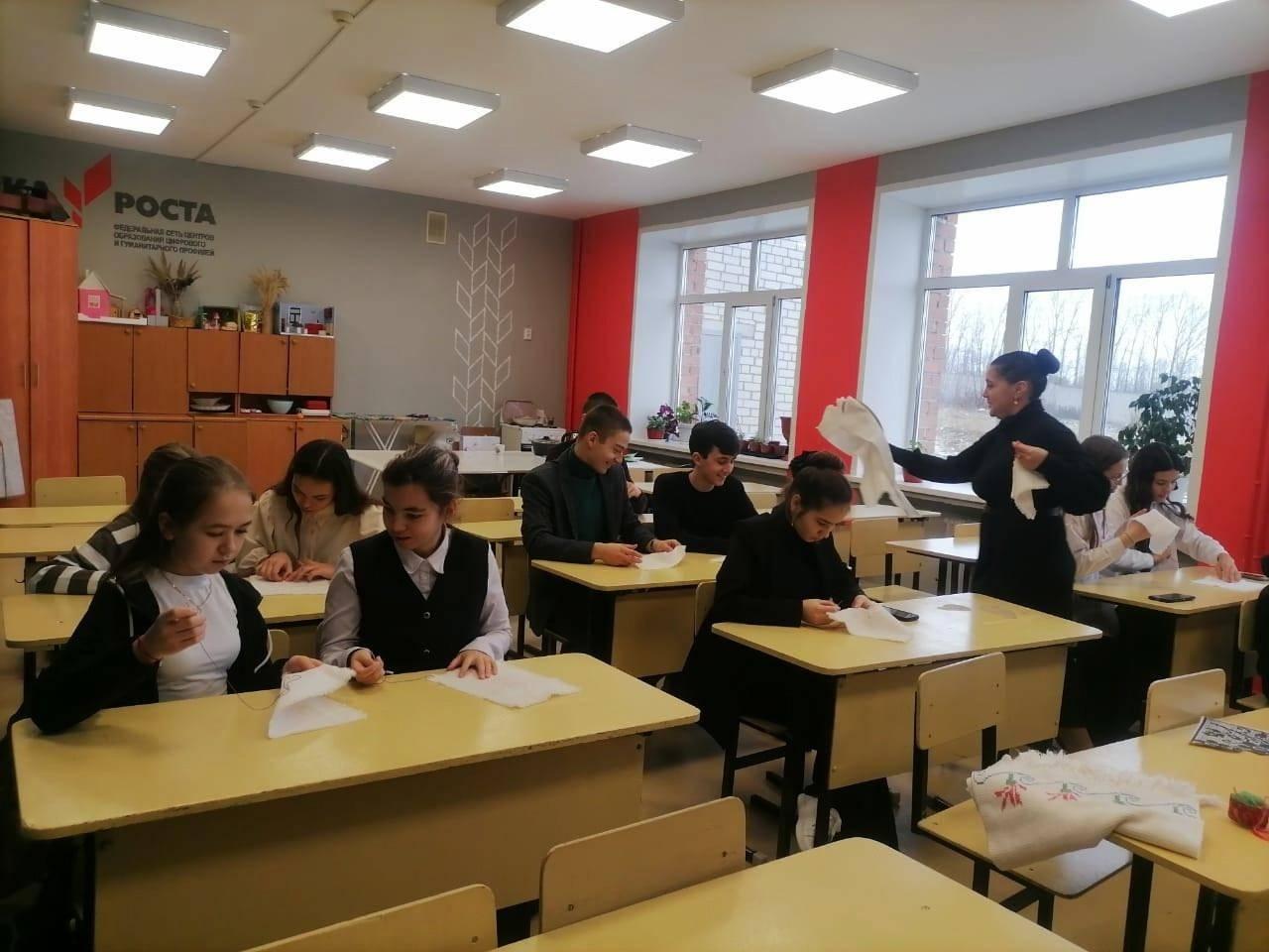 Мастер-класс «Богатство орнаментов на татарских полотенцах»