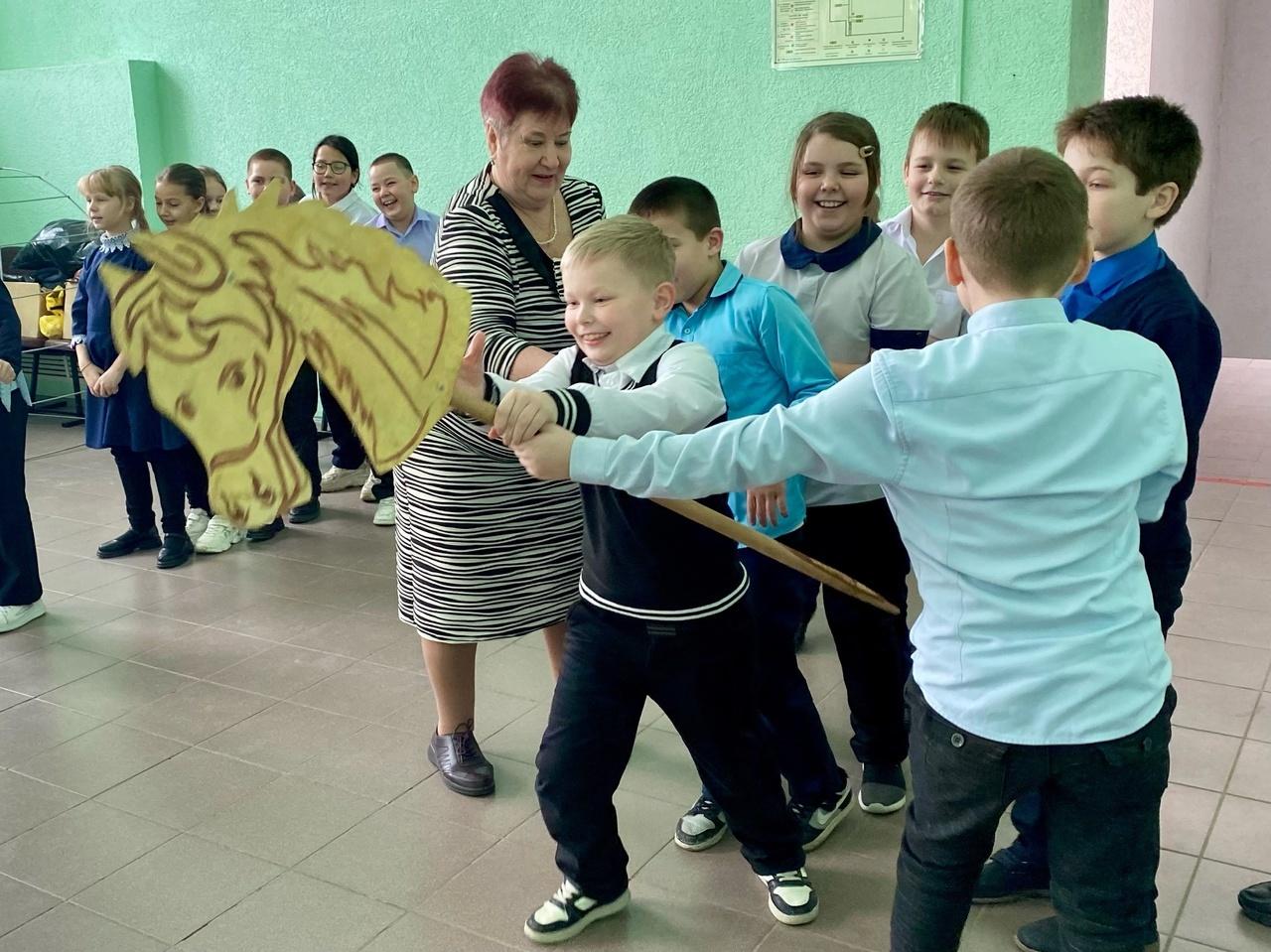 Игровая программа «Потехе час»