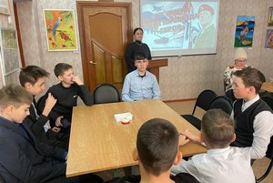 Игровая программа «Их имена зажгла звезда героя»