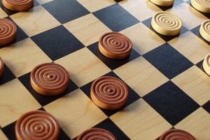 Развлекательная программа «За шашечной доской»